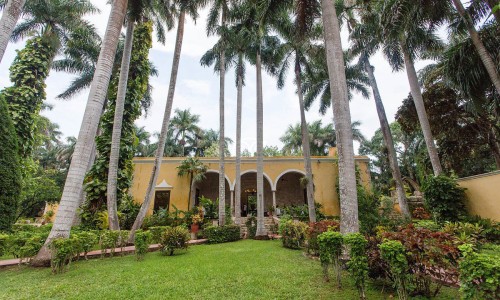 Hacienda Chichen Resort